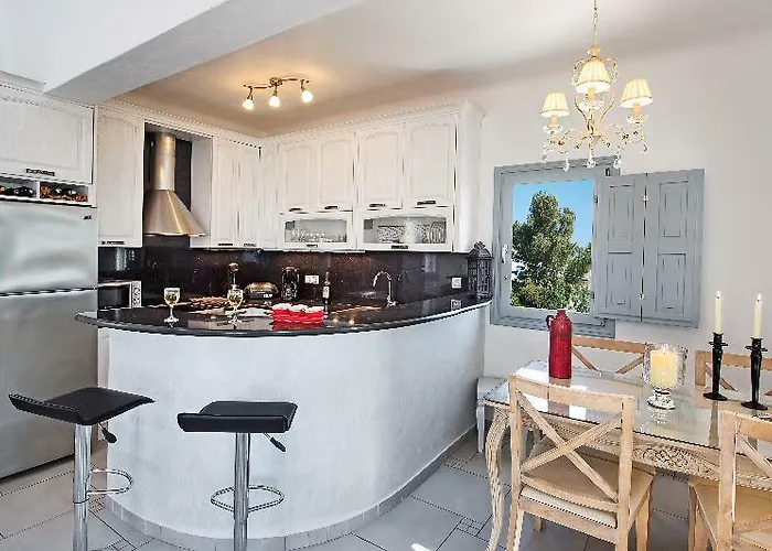 Felicity Villas Hotel *